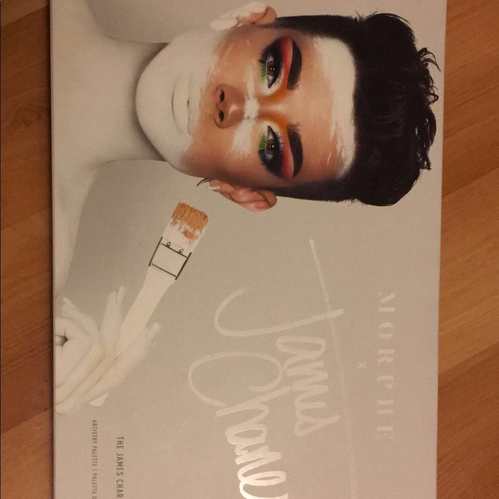 SOLD ❤️ Morphe JC palette